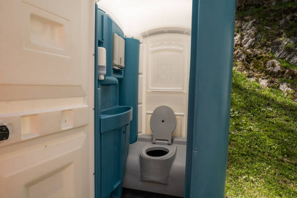 Best Porta potty delivery and setup  in Williamstown, NJ